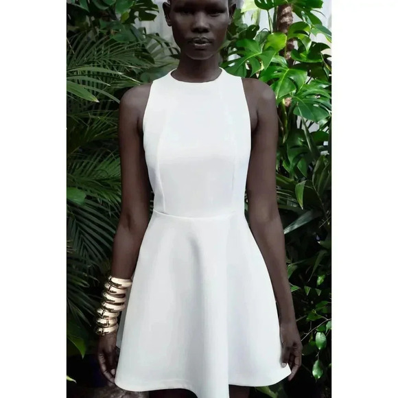 NEW ZARA Women’s Medium White A-Line‎ Silhouette Mini Dress NWT - Picture 1 of 10